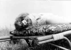 Eva Braun relaxes