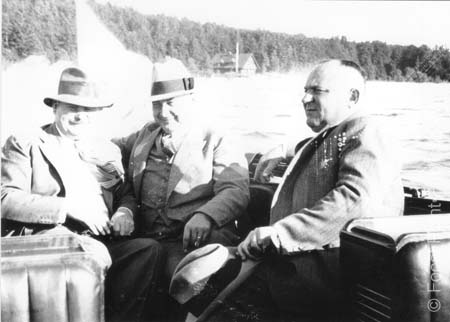Boat w three men
