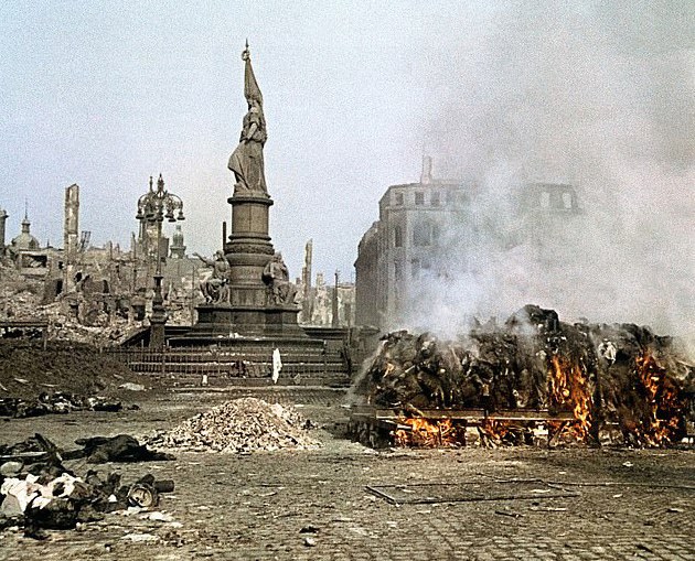 Apocalypse 1945 by David Irving