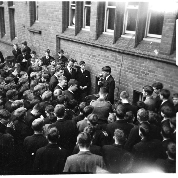 Irving at the hustings, 1955